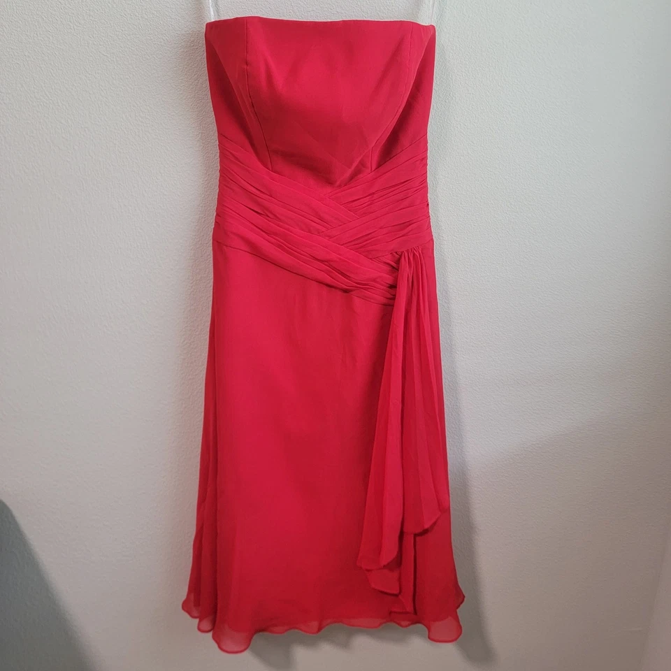 Vestido midi rojo sin mangas formal talla 4 forrado de dama de honor Foto 2 de 4
