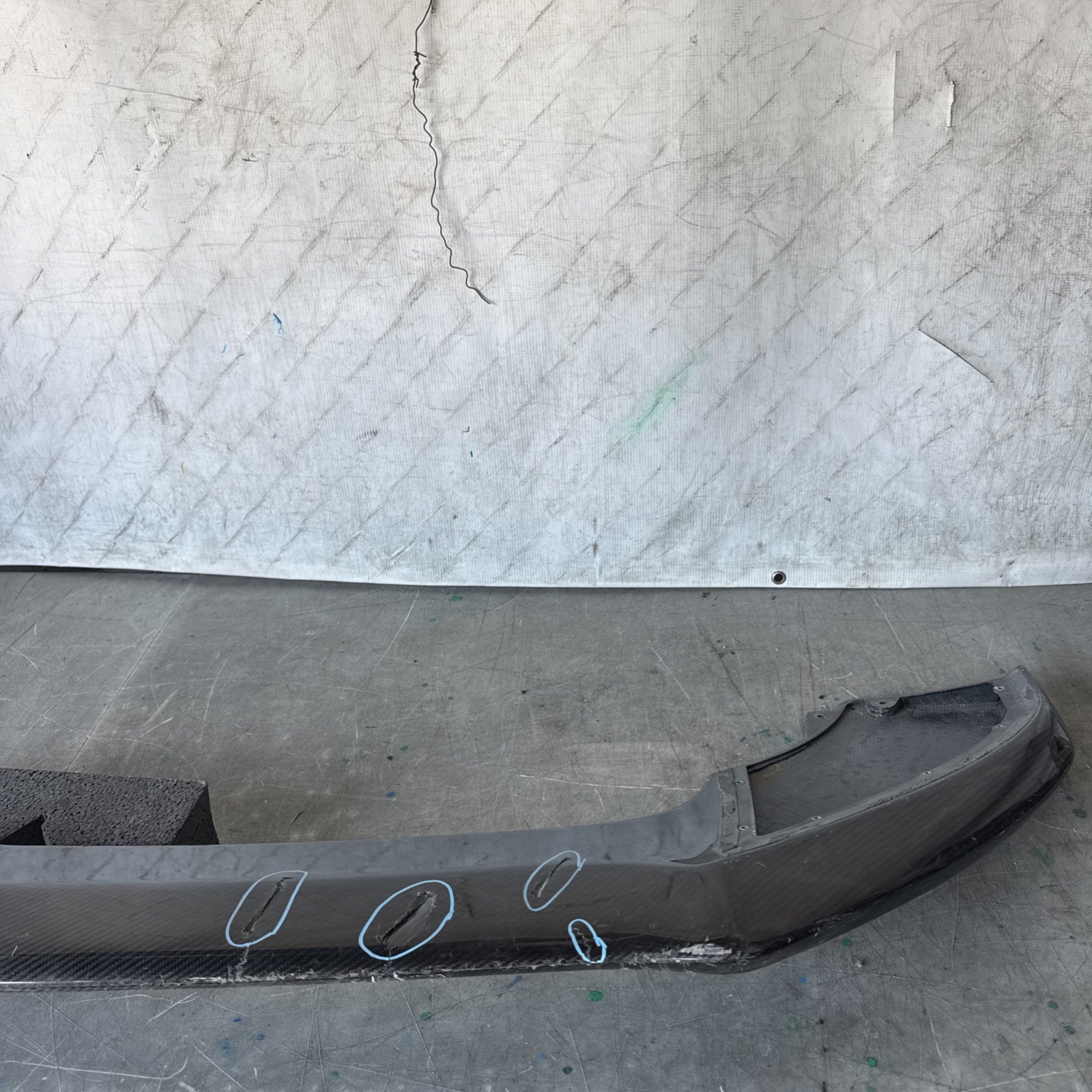 2015-2019 Bentley BENTAYGA FRONT SPLITTER LIP CARBON FIBER OEM USED
