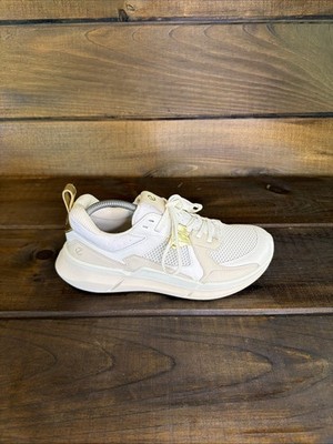 ECCO Biom 2.2 White & Beige Sneakers Running Shoes Women Size 9-9.5 / 40