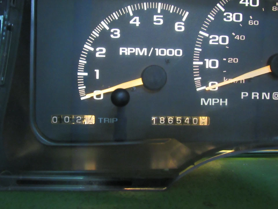 97-98 C/K TRUCK SUBURBAN INSTRUMENT GAUGE CLUSTER SPEEDO TACH 186K REBUILT 2952 Foto 4 de 4