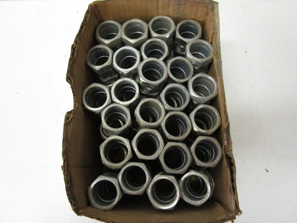 APPLETON 95T075 3/4" COMPRESSION RING TYPE EMT THINWALL COUPLINGS - NOS  - Image 3 of 4