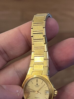 UNIVERSAL GENEVE クォーツ腕時計 A2318 UNIVERSAL GENEVE クォーツ腕時計 A2318