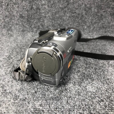 Canon Elura 70 Digital Video Camcorder Silver 18x Optical 360x w