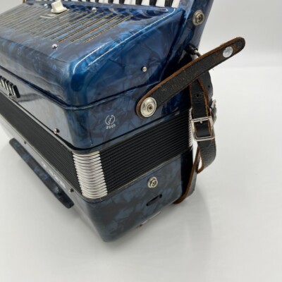 YAMAHA T-32B アコーディオン 美品　ベルト付き YAMAHA T-32B アコーディオン 美品 ベルト付き YAMAHA T-32B