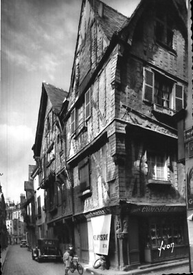 Tours ( Indre -et-Loire) Vieilles maisons 