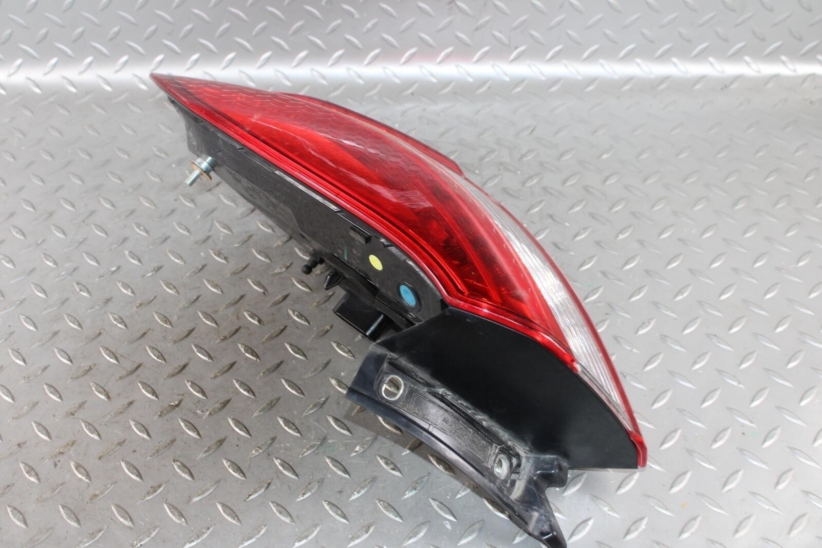 14-20 Ghibli *SCUFFS* Outer Quarter Passenger RH Taillight Tail Light Lamp Lens