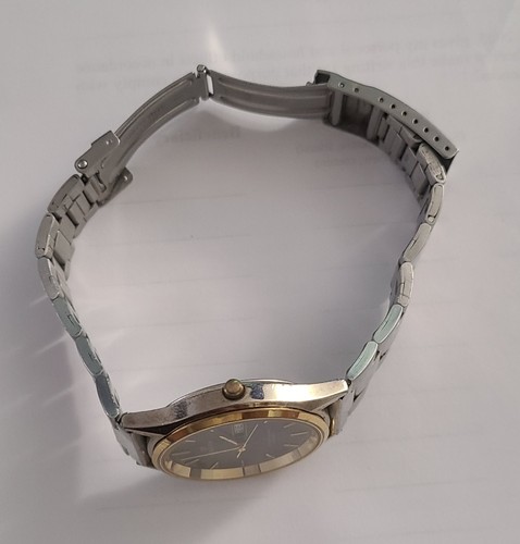 Waltham Analog Wristwatch Silver Tone Round Black Face with Gold Bezel Day Date - Picture 3 of 4