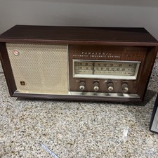 1960's Panasonic Model 782 AM/FM Tube Type Radio Powers On Parts Only