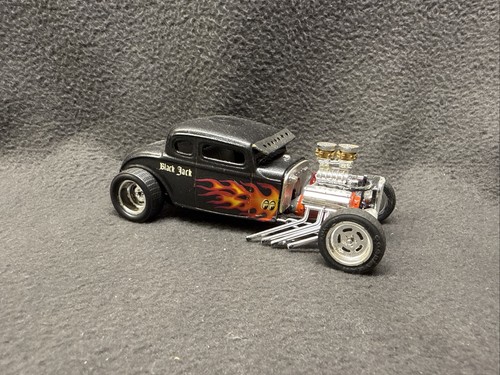 '31 Ford Model A Coupe Chopped Roof Custom 1/25 Blown Hemi Engine Deuce Hot Rod