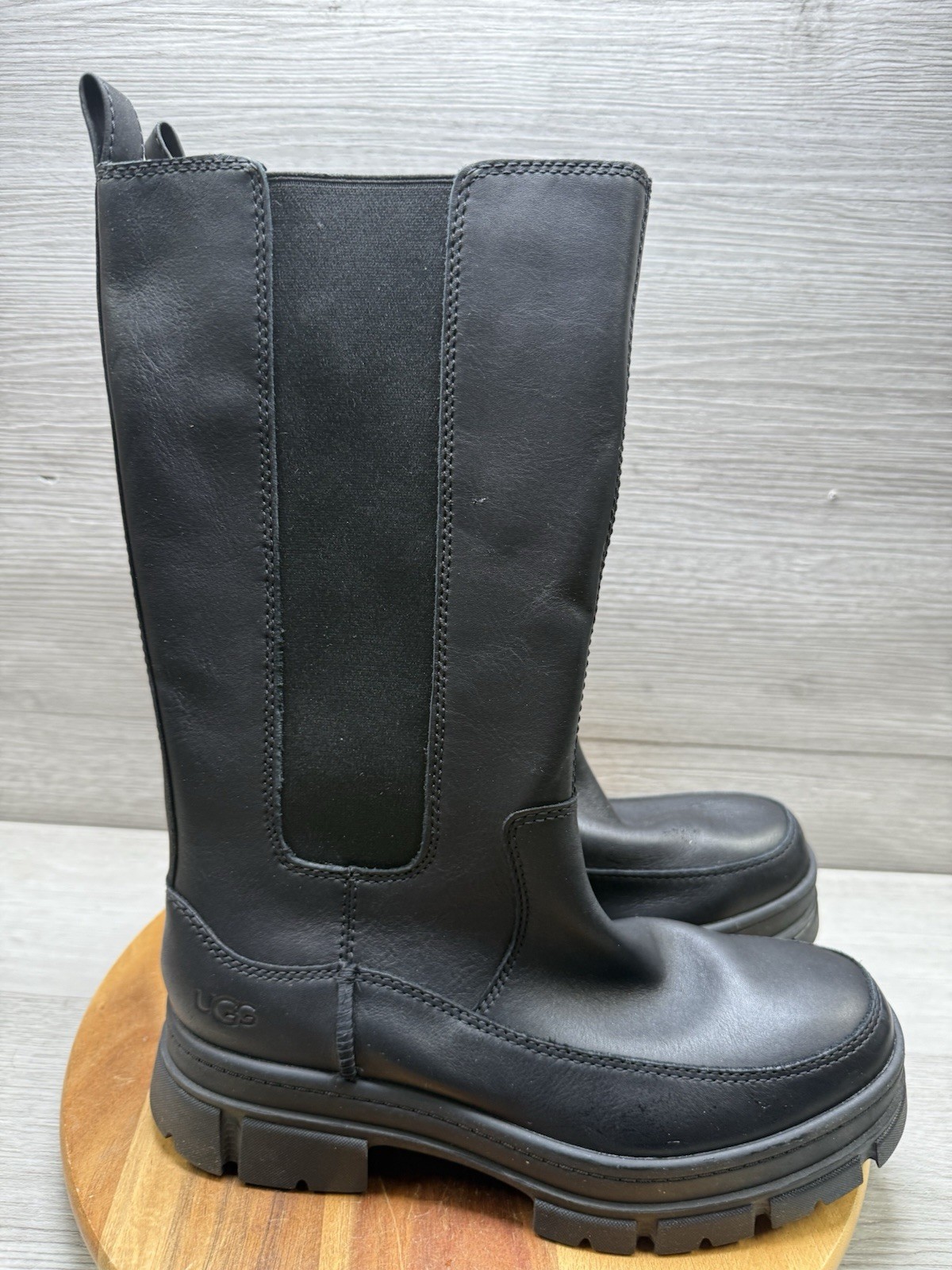 SAOLA UGG ASHTON STIVALI ALTI CHELSEA SUOLA AD ALETTA 113381 neri taglia 9