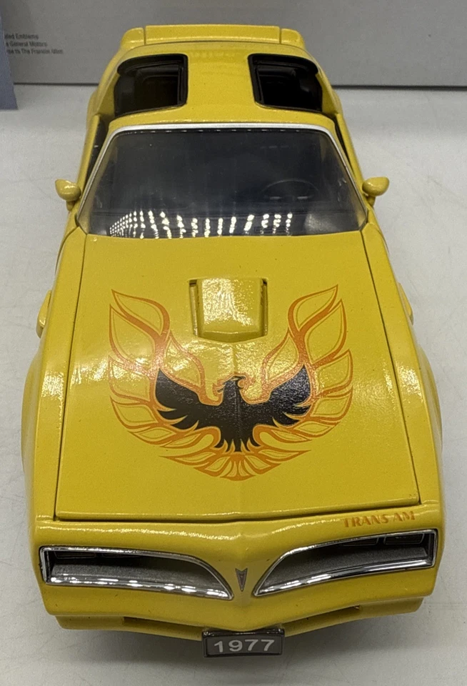 Franklin Mint 1977 Pontiac Trans Am Coupe Yellow RARE LE 1:24 - Complete 126/250 - Image 3 of 4