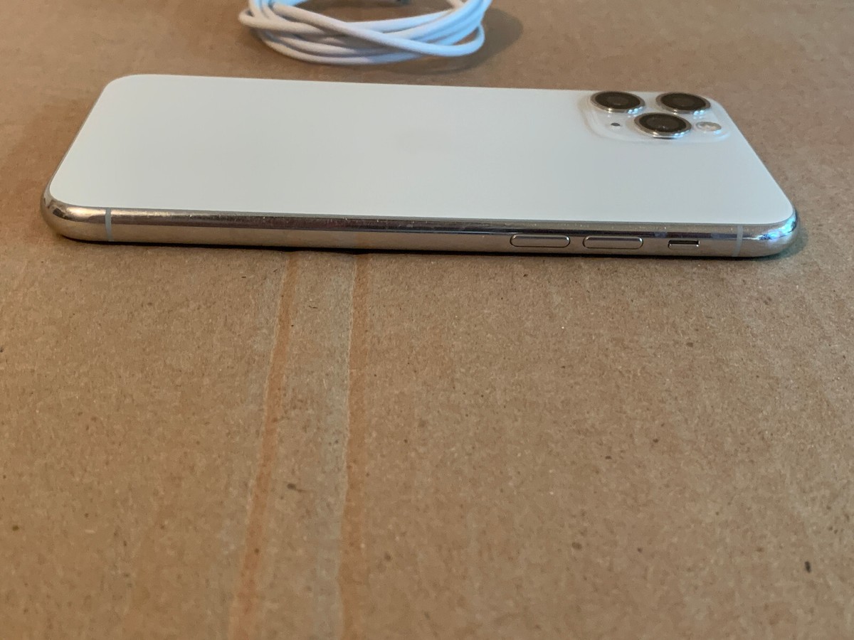 Apple iPhone 11 Pro シルバー本体256GB Amazon.com: Apple iPhone 11 Pro, US Version, 256GB, Silver