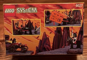 Sealed LEGO Castle Fright Knights Bat Lord&rsquo;s Catapult #6027 (Vintage)