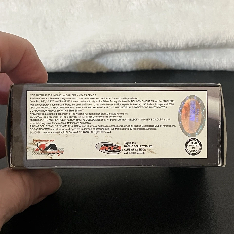 1/64 NASCAR Diecast 2008 Kyle Busch #18 Snickers Racing Toyota acción en caja nuevo Foto 4 de 4