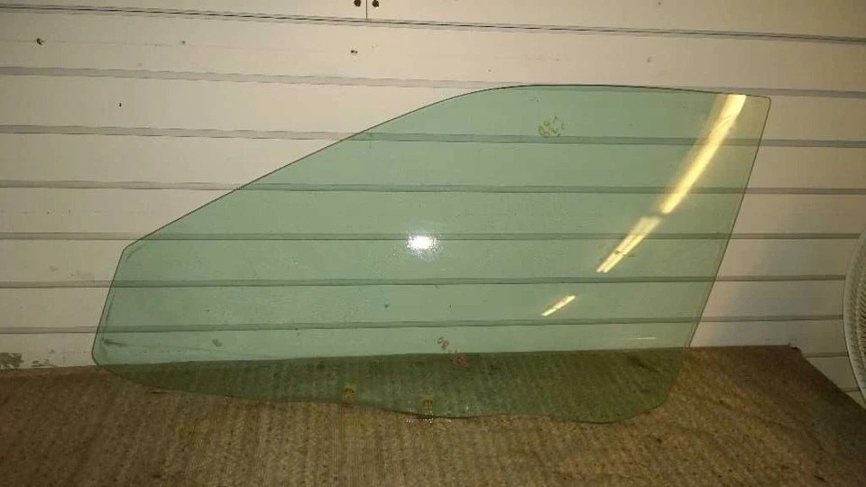 00 MITSUBISHI MIRAGE DRIVER LEFT FRONT DRIVER WINDOW GLASS OEM 924-30 Foto 2 de 2