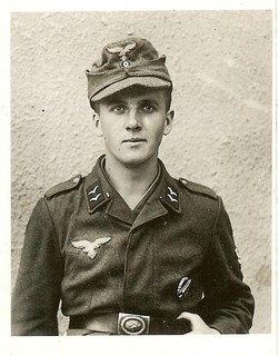 RARE Close Up Luftwaffe Fallschirmjäger Paratrooper Gefreiter w/ Para Badge