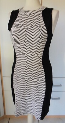 Neu, außergewöhnlich sehr schönes figurbetonendes Kleid Schwarz/ Crem Größe 42