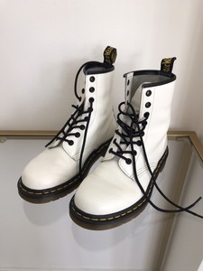 dr martens boots size 3