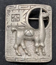 VINTAGE HANDMADE ENGRAVED ANDEAN 900 SILVER BROOCH 1.6" x 1.2" LLAMA+SUN Excel