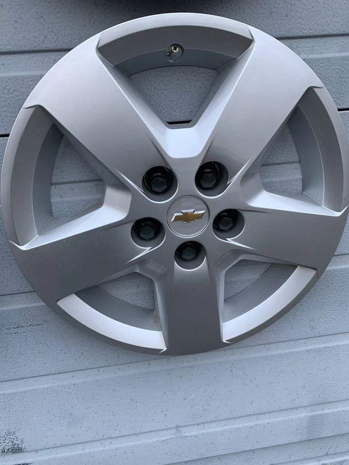 "Juego de 4 tapacubos Chevrolet Hhr 2007-2011 OEM 16"" usados como nuevos OEM 08 Malibu 9596918" Foto 4 de 4