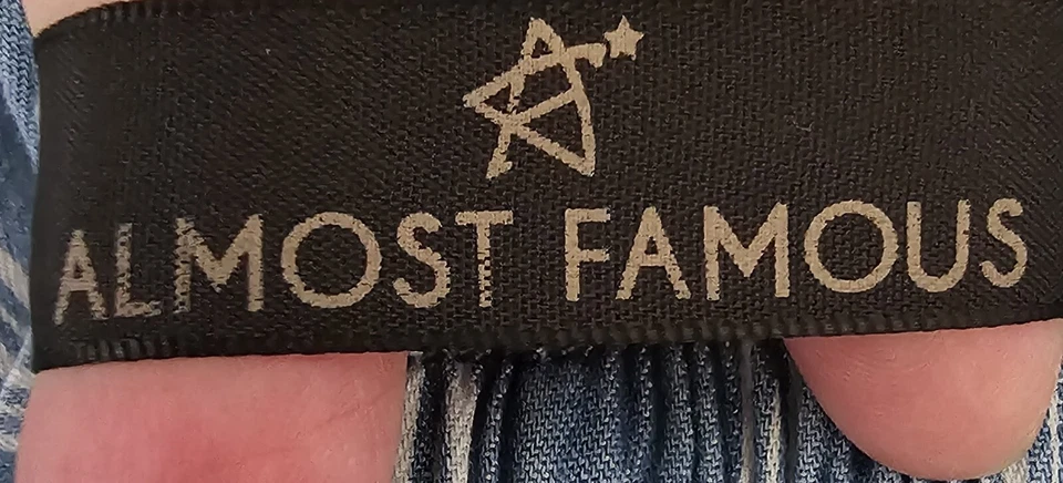 Pantalones cortos de mujer Almost Famous talla L grandes azul blanco a rayas Jean Foto 2 de 4