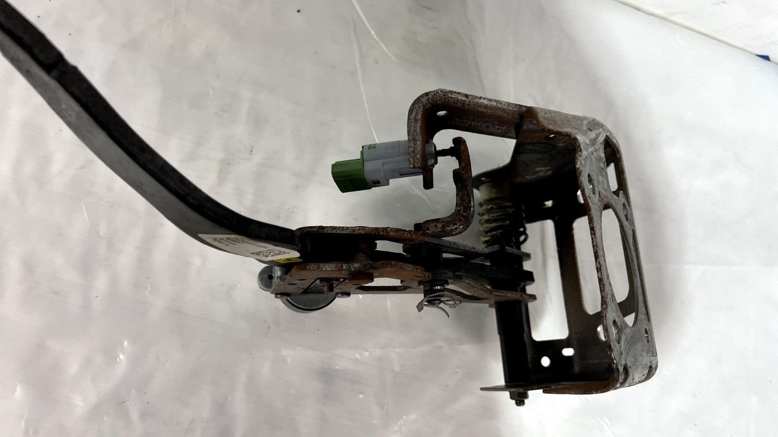2014-2019 Maserati Quattroporte Brake / Braking Pedal & Pad Assembly 6700019500