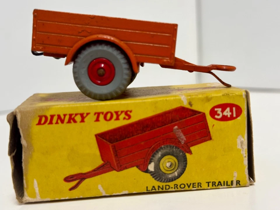 MECCANO LTD. DINKY TOYS LAND ROVER TRUCK AND TRAILER #340 #341 UNRESTORED MINT - Image 3 of 4