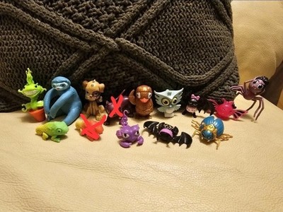 Basic Monster High pets for sale   lot of 12.All pets are original first