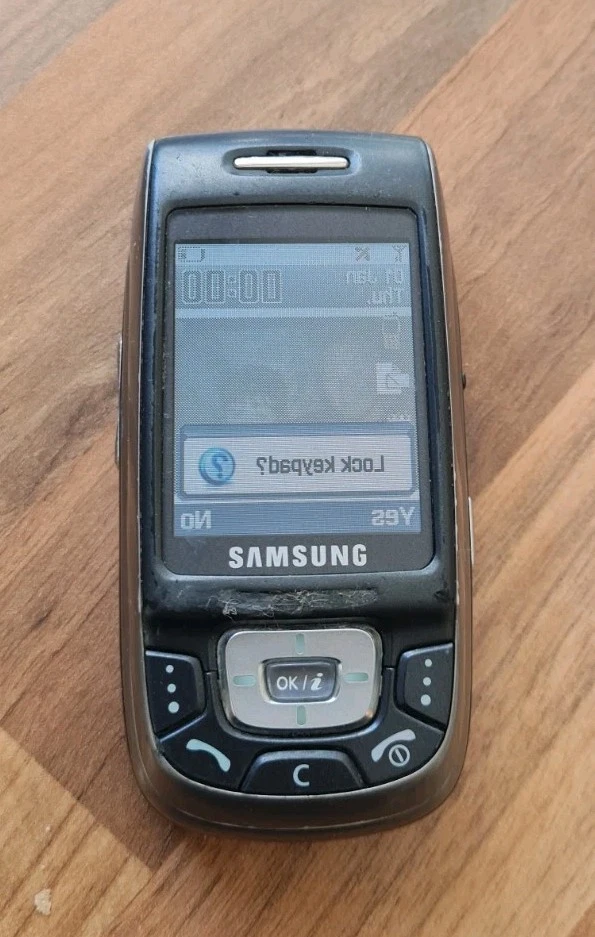Samsung SGH D500 - Mobile Phone Faulty - Image 2 of 4
