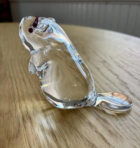 Steuben Glass Beaver Vertical Figurine Garnet Eyes 4" 8360 Lloyd Atkins 1977
