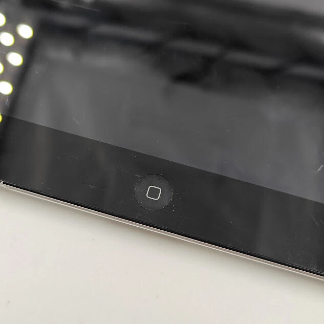 iPad 4ta Generación A1458 - 16GB, No Funciona, Para Piezas - Imagen 2 de 4