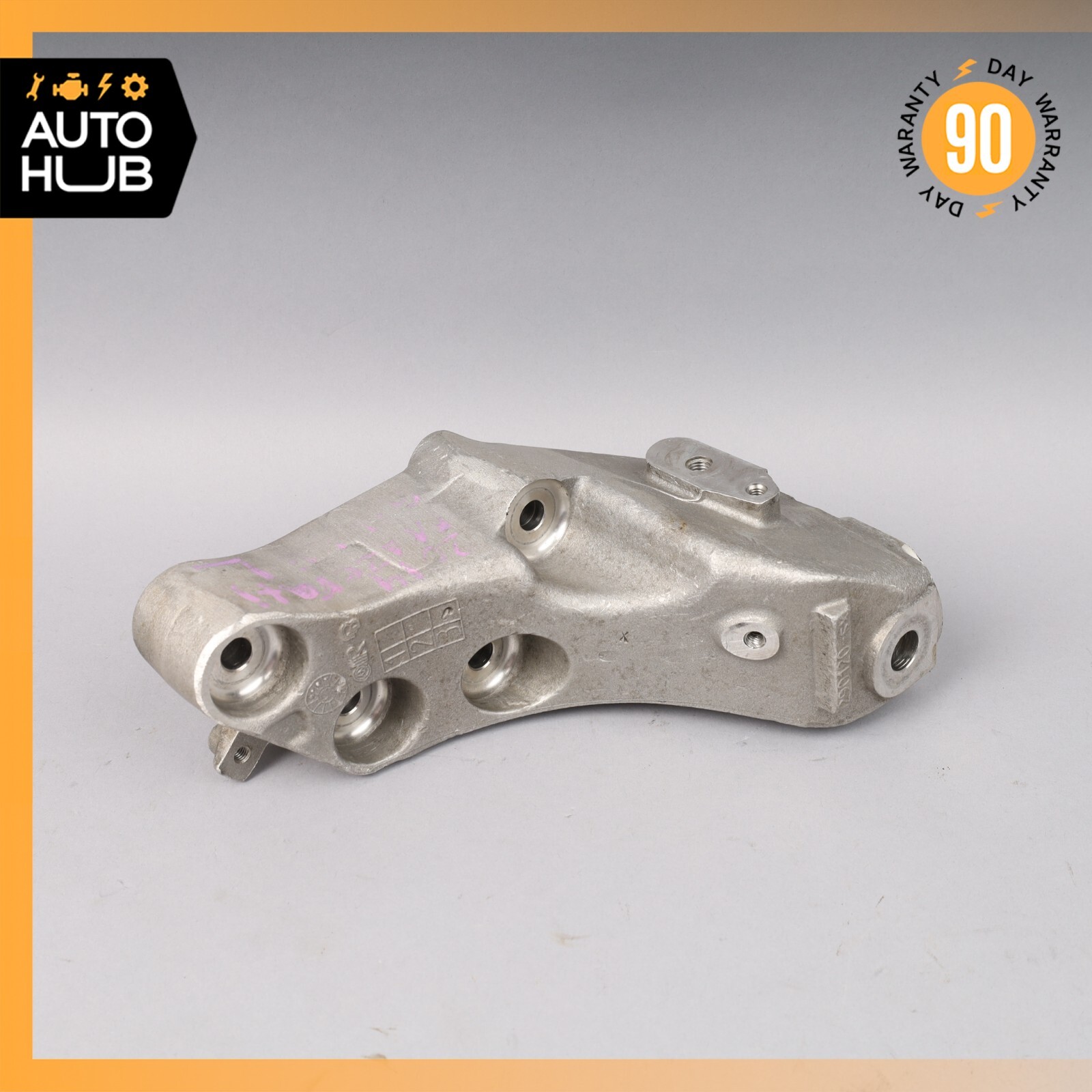 14-18 Maserati Ghibli 3.0L Engine Motor Bracket Mount Left Driver Side OEM 51k