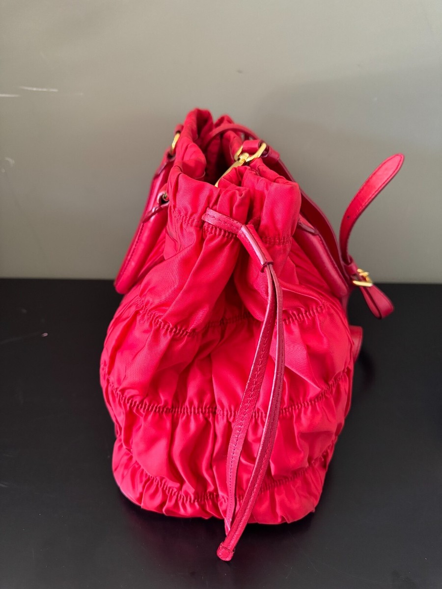 今週限定20%offセールPRADA TESSUTO GAUFRE' バッグ