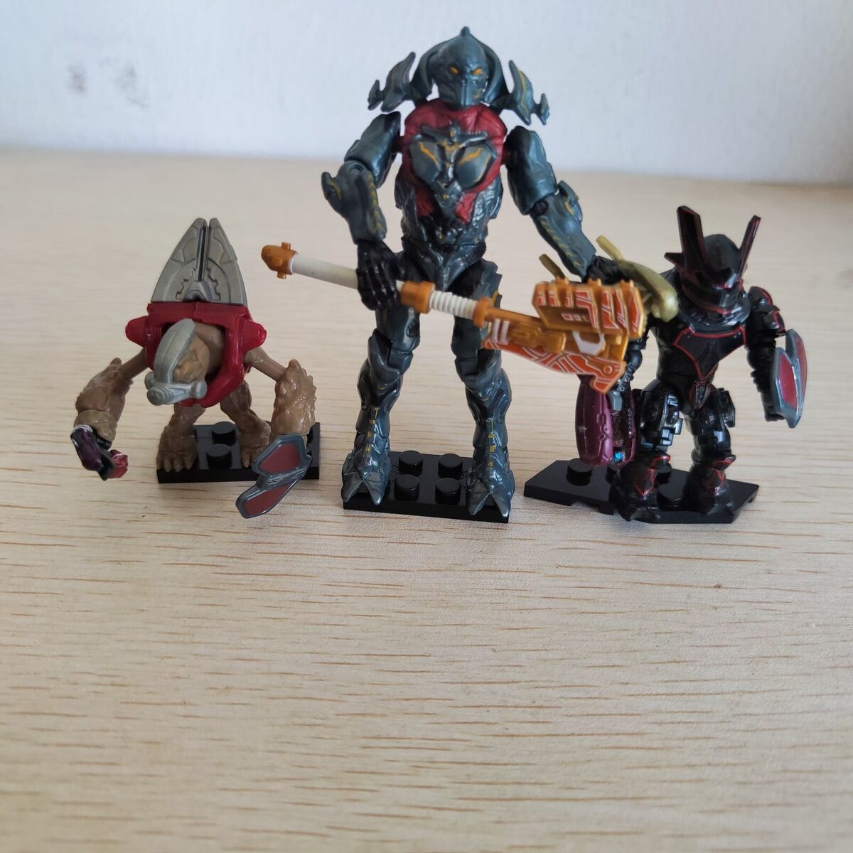 3pcs Figures Mega Construx Bloks Halo Didact GFT44 + Brute 3pcs Figures Mega Construx Bloks Halo Didact GFT44 + Brute