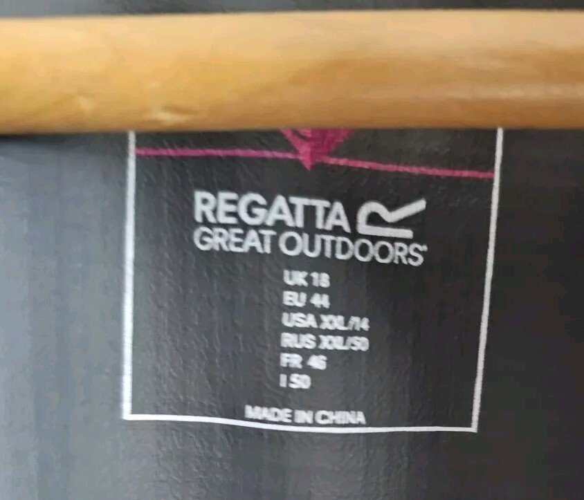 Regatta Womens Lightweight Waterproof Jacket Rain Coat Pink. Size 18