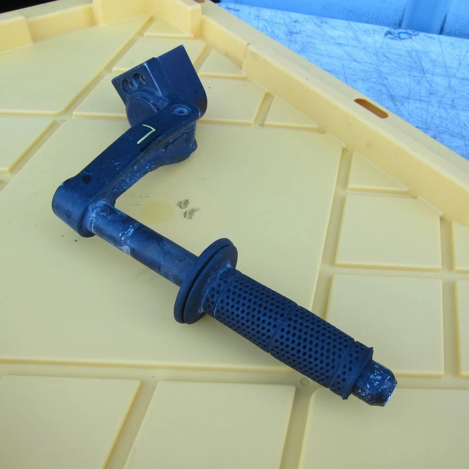 1988 Kawasaki Concours 1000 ZG1000A OEM ЛЕВЫЙ ЗАЖИМ НА РУЛЬ - Изображение 3 из 4