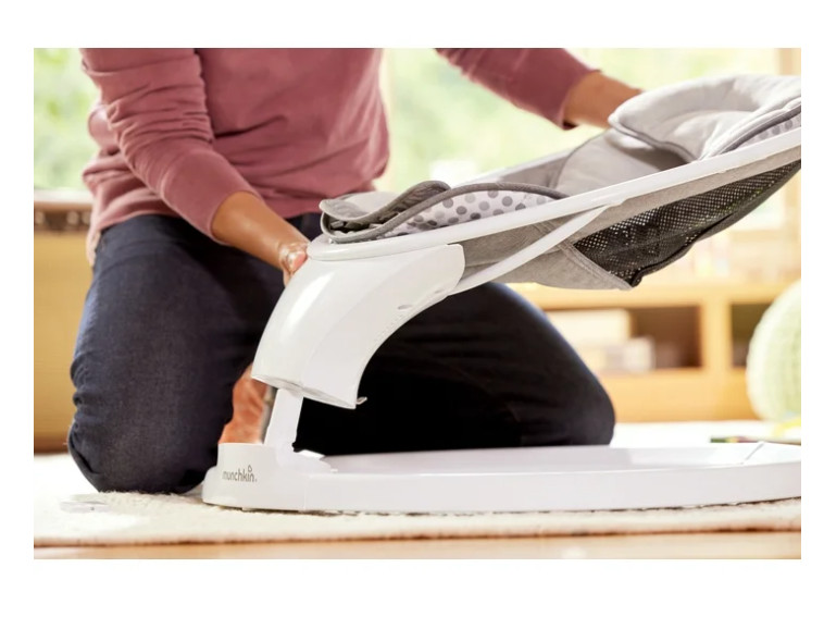 Munchkin® Bluetooth Enabled Infant Baby Swing,5 Ranges of Motion, White, Unisex