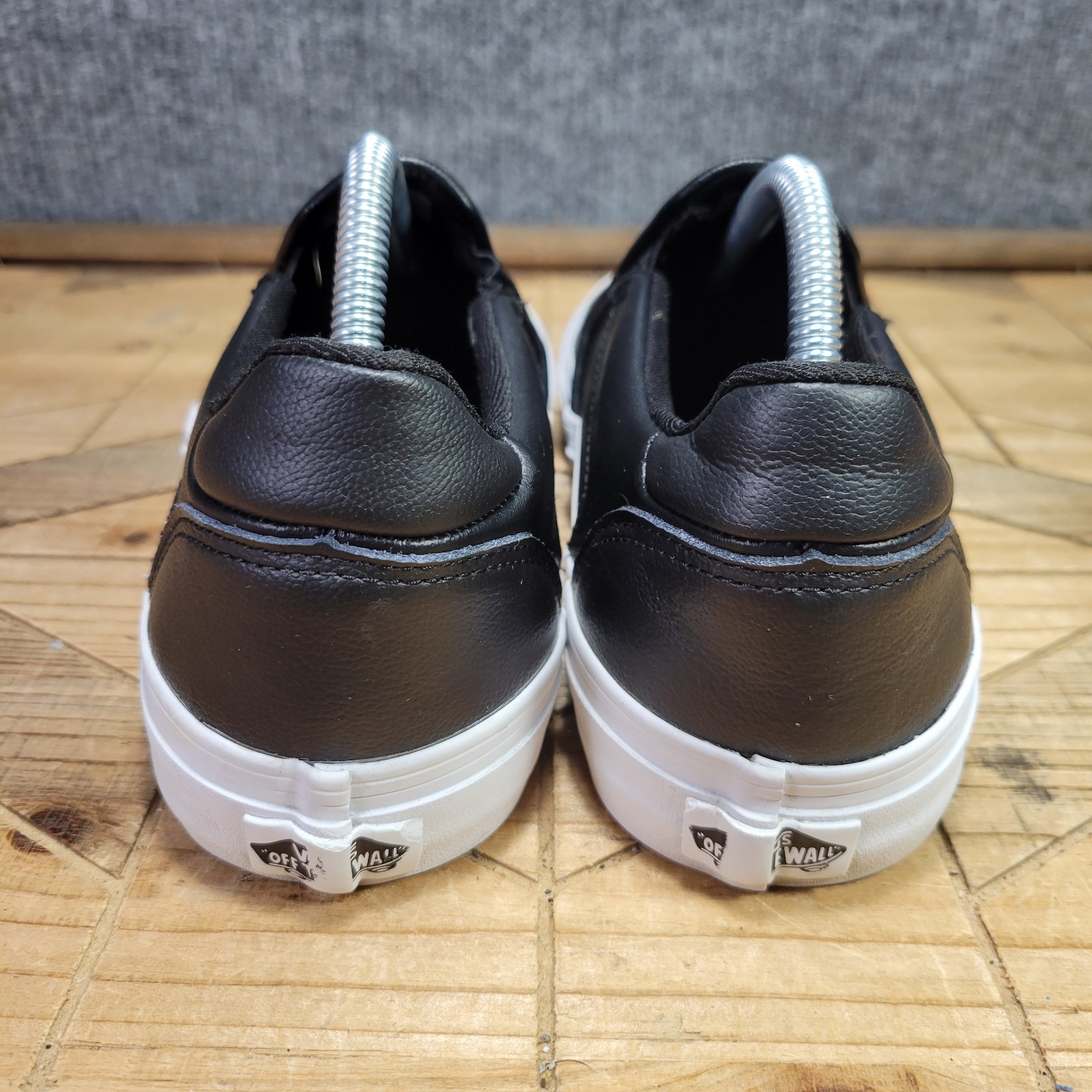 Vans Asher Deluxe 721356 Mens US 8.5 Shoes Core Black Leather Slip On Sneakers thumbnail 7