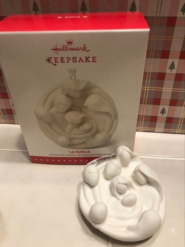 HALLMARK LA FAMILIA 2015 CHRISTMAS KEEPSAKE ORNAMENTS THE FAMILY