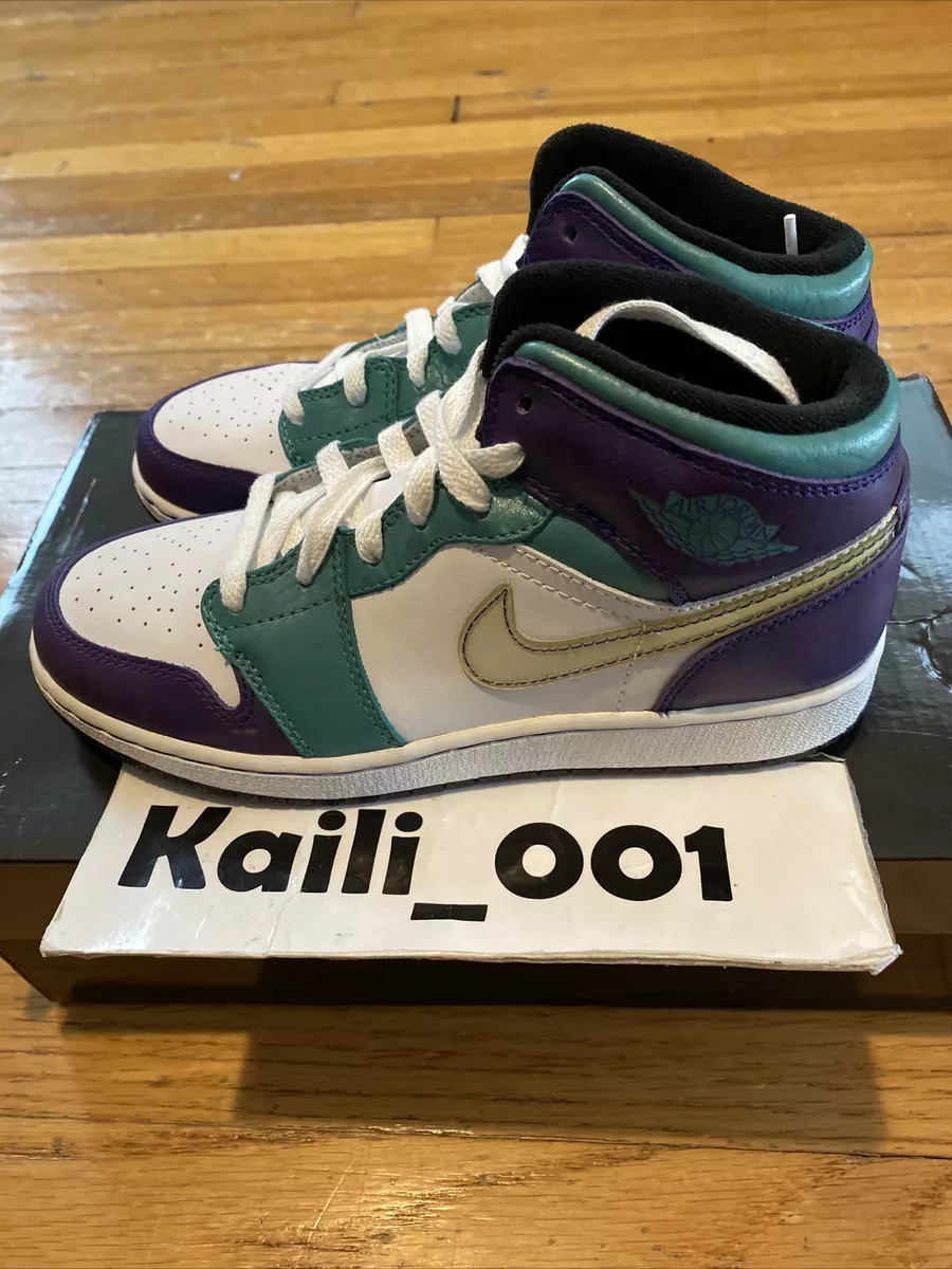 Nike Girls Air Jordan 1 (GS) Size 4Y Grape 322678-301 Chicago Bred Royal B