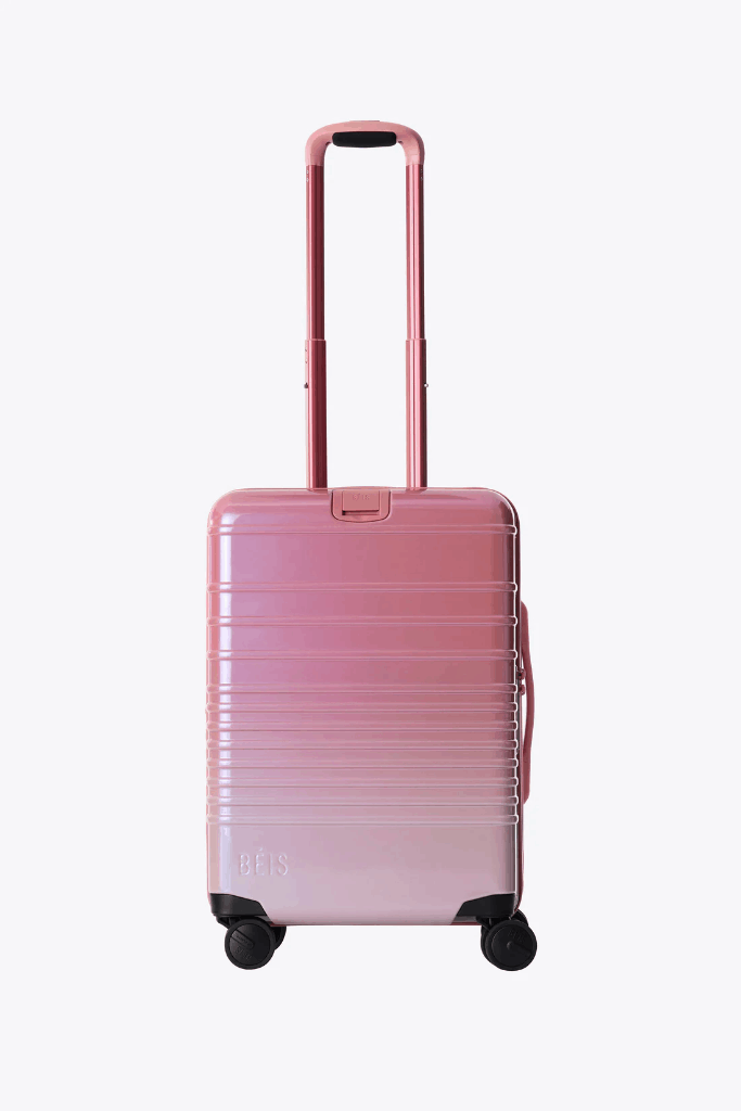 【新品未使用】SOHO Veronique160 ピンクバック NWT Beis x Wicked SMALL Carry on Roller Luggage Suitcase in Wicked