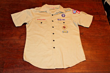 Boy Scouts of America BSA Men's Shirt Tan Medium Sewn Patches Short Sleeve
