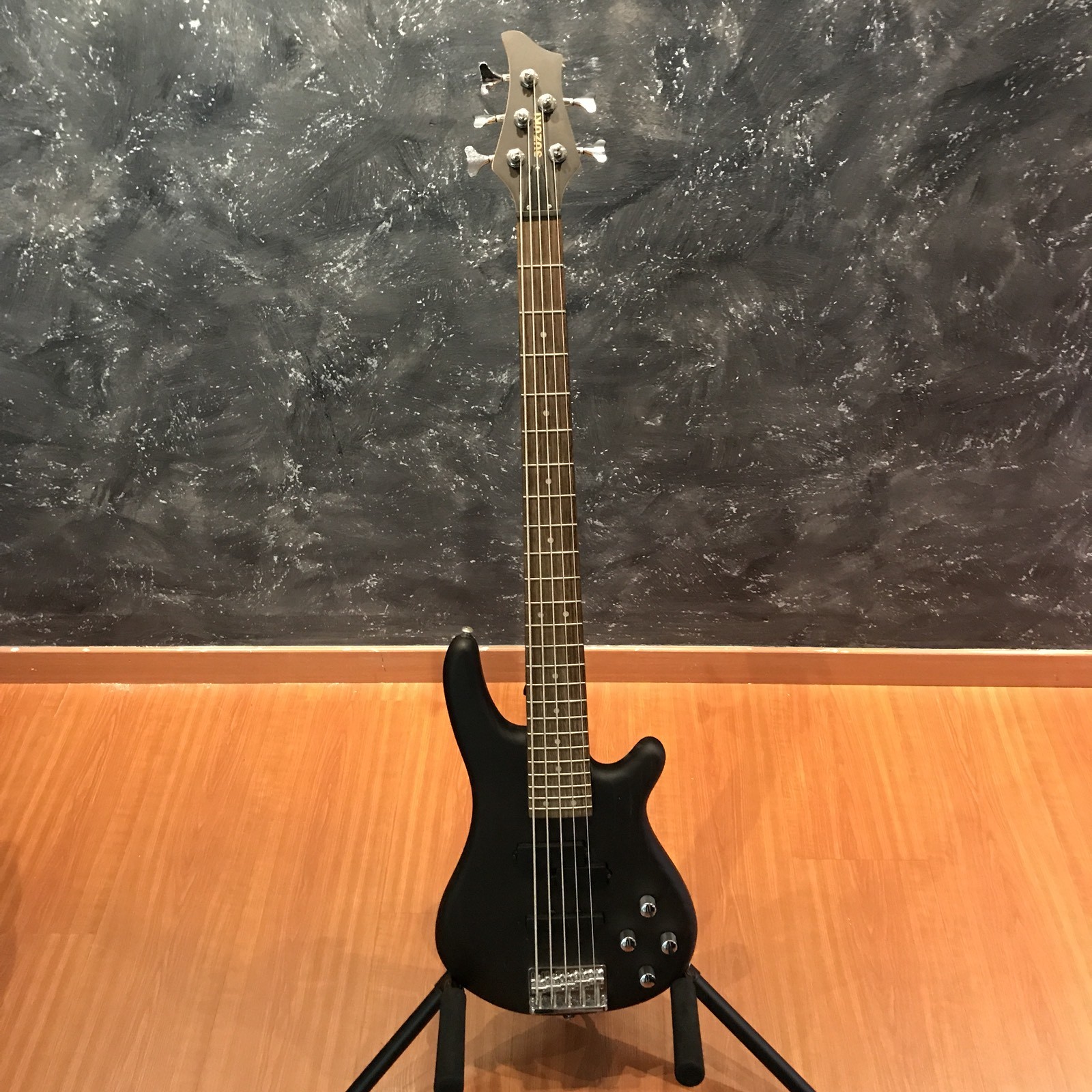 Suzuki SBA-10/5 BK10 5 String Bass Guitar