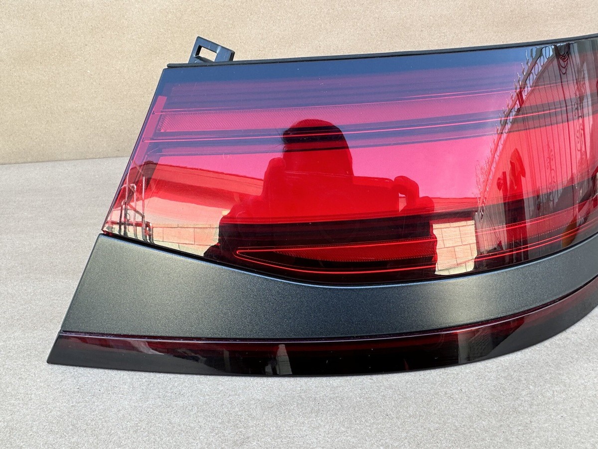 2023-2024 Genesis G90 OEM Right Passenger Side Outer LED Taillight