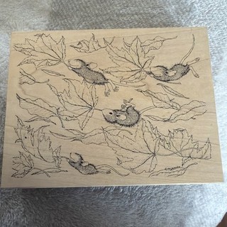 House Mouse Stamp Fall Commuters Amanda Muzzle Monica Mudpie Stampa Rosa 1999