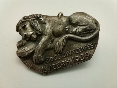 Eidg. SCHÜTZENFEST LUZERN 1939 Brosche mit ruhendem Löwe