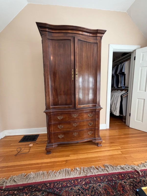 Henredon tall gentlemens dresser/ armoire and king size bed