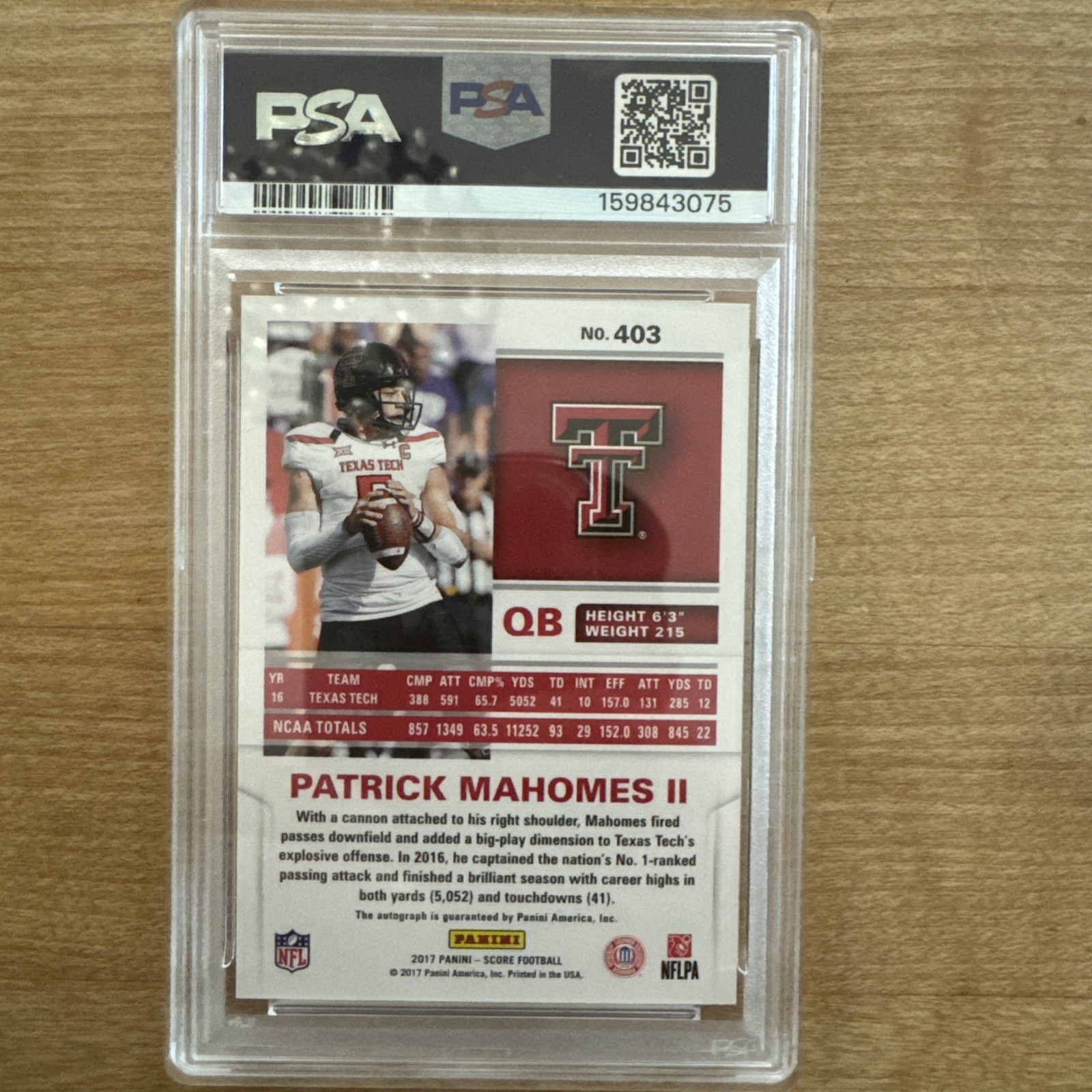2017 Panini Score Football Patrick Mahomes II RC Rookie Signature Auto PSA 9 view 2