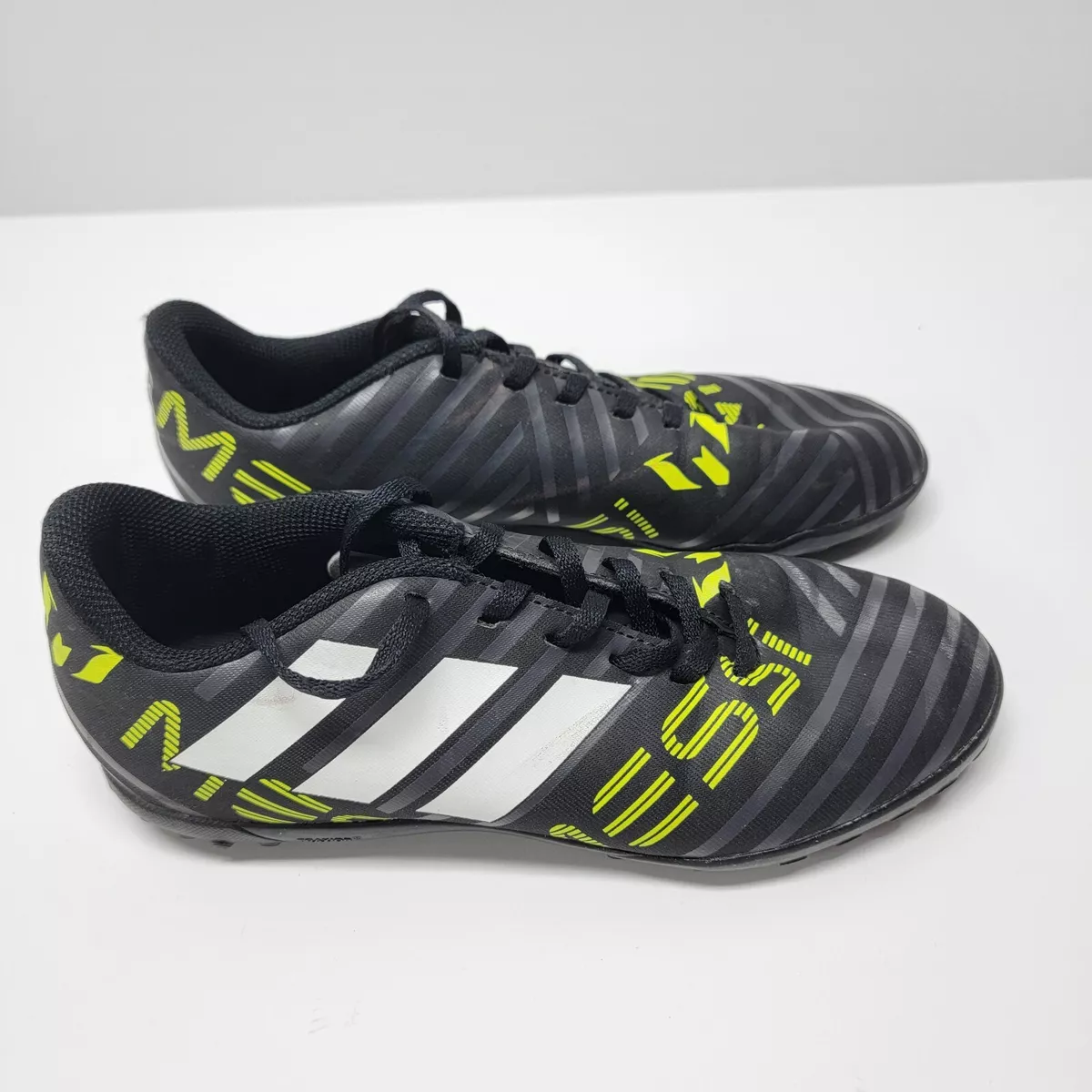 Messi shop shoes 211