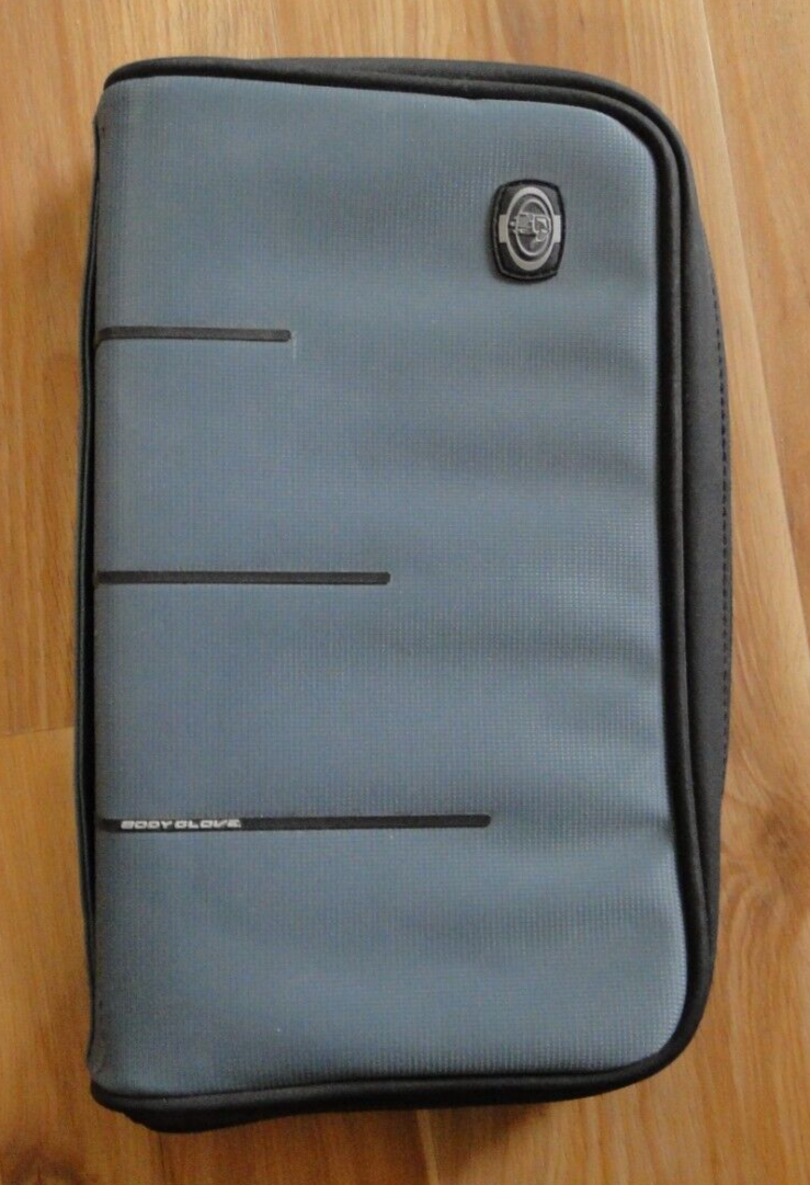 Body Glove CD DVD case, 16 pages, holds 64 disc eBay